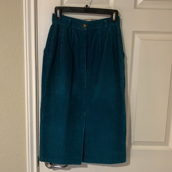 Vintage St Michael corduroy skirt - Picture 3 of 8